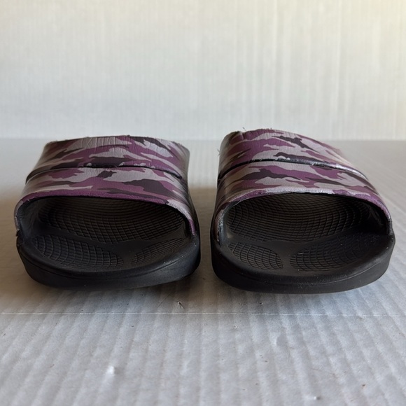Oofos Ooahh Purple Camo Slides main image 10